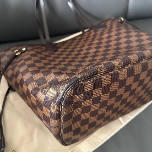 Louis Vuitton Neverfull MM - Picture 16 of 16